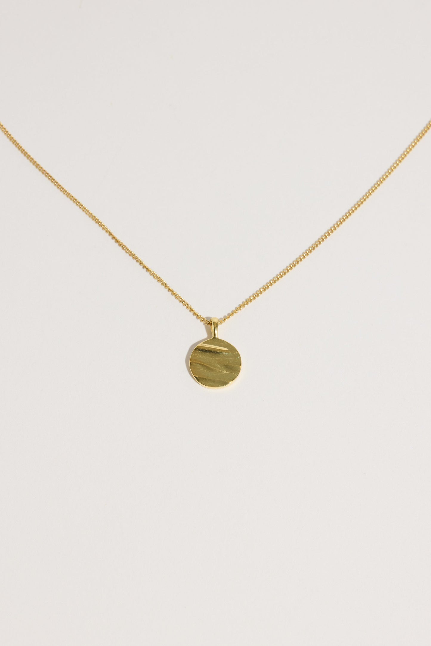 Caja Isla Circle Necklace
