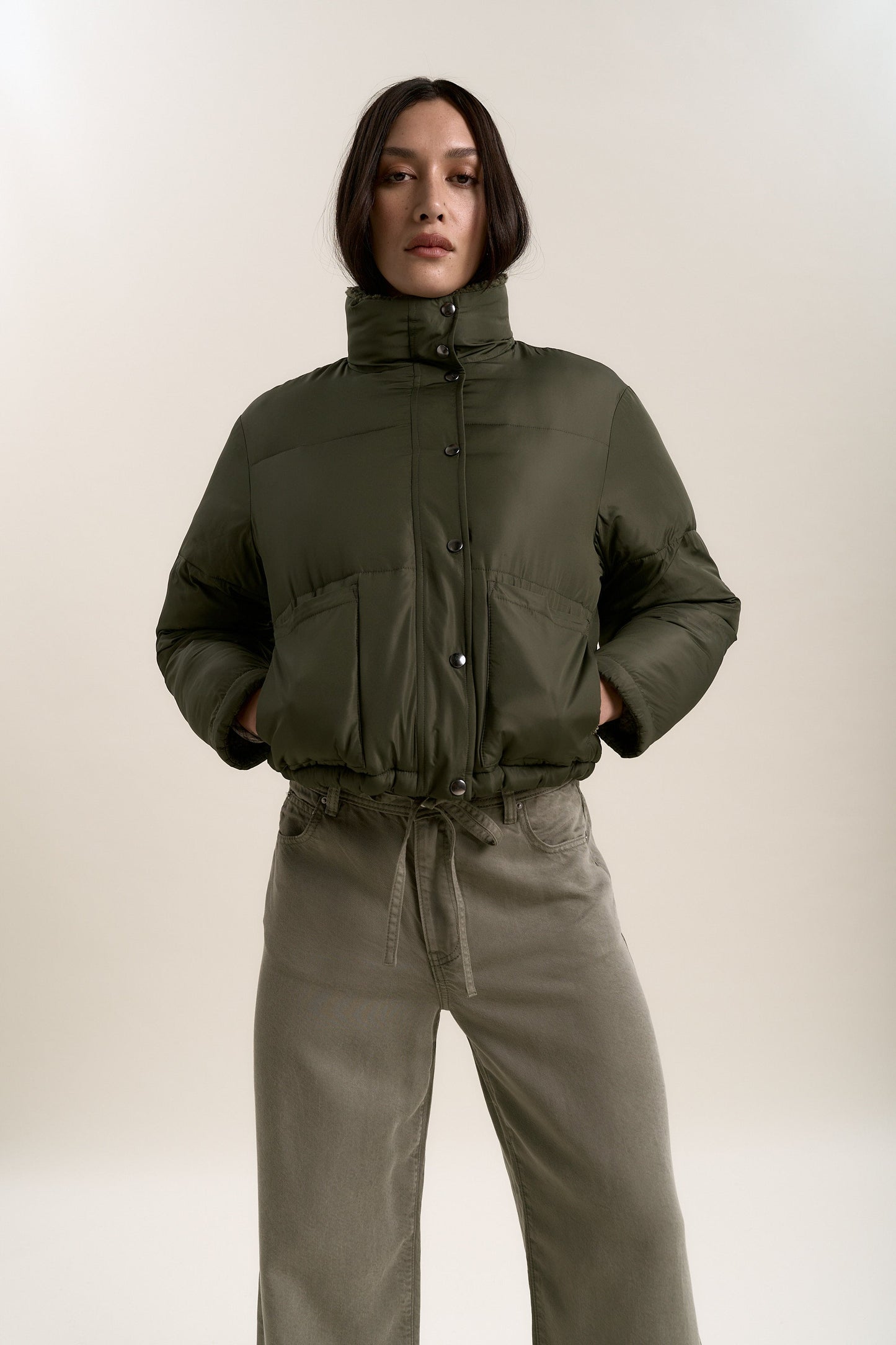 Elementary Reversible Puffer