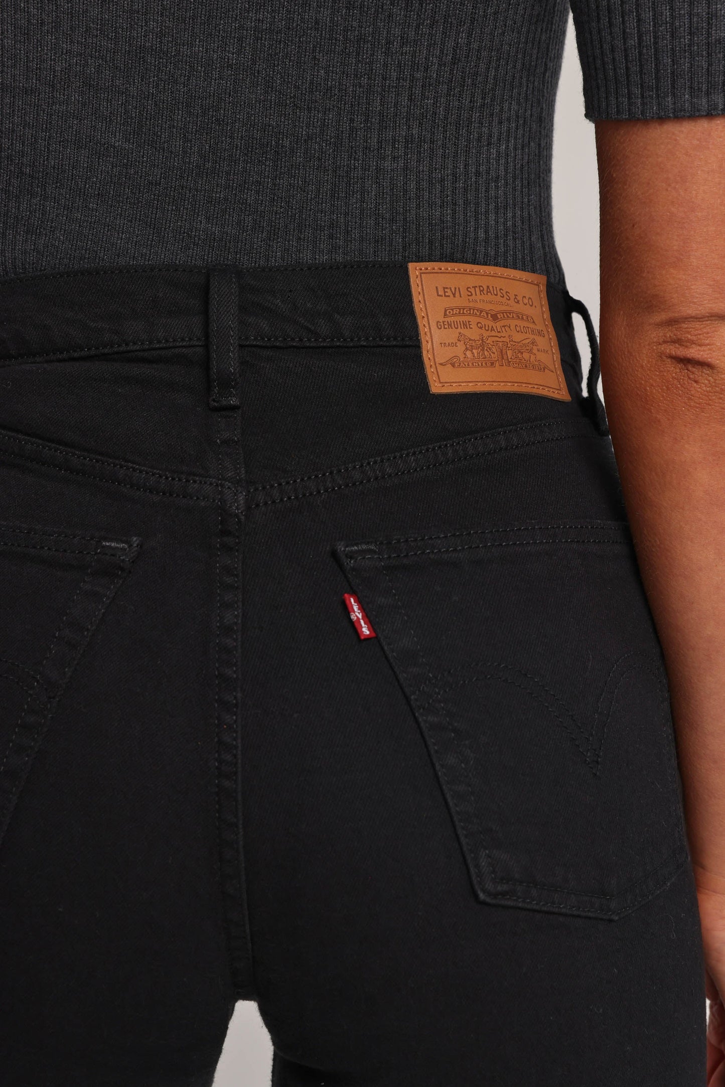 Levi's Ribcage Straight Ankle Jeans