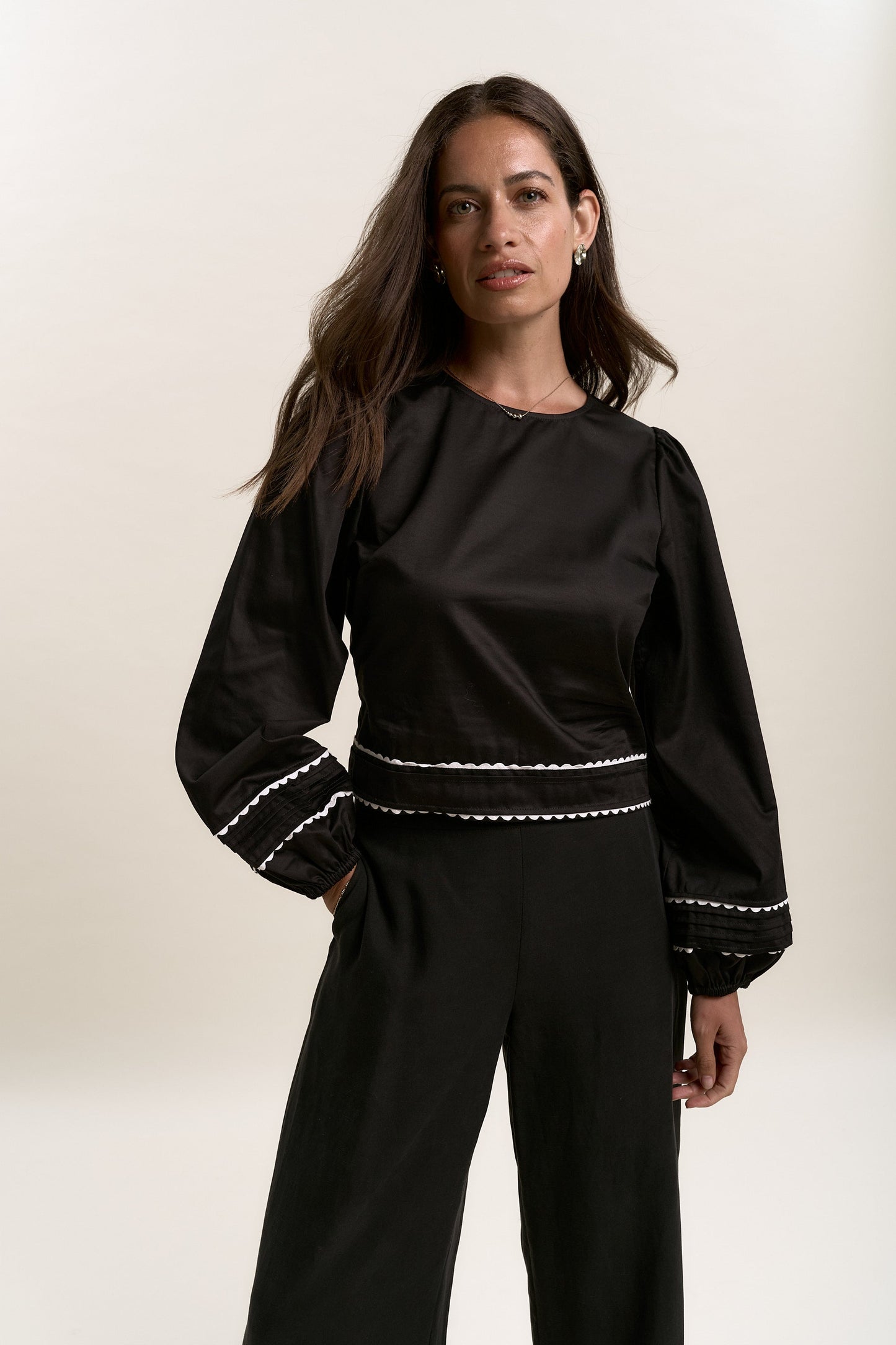 Birdie Scallop Detail Top