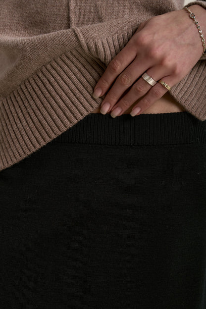 Elementary Knitted Skirt
