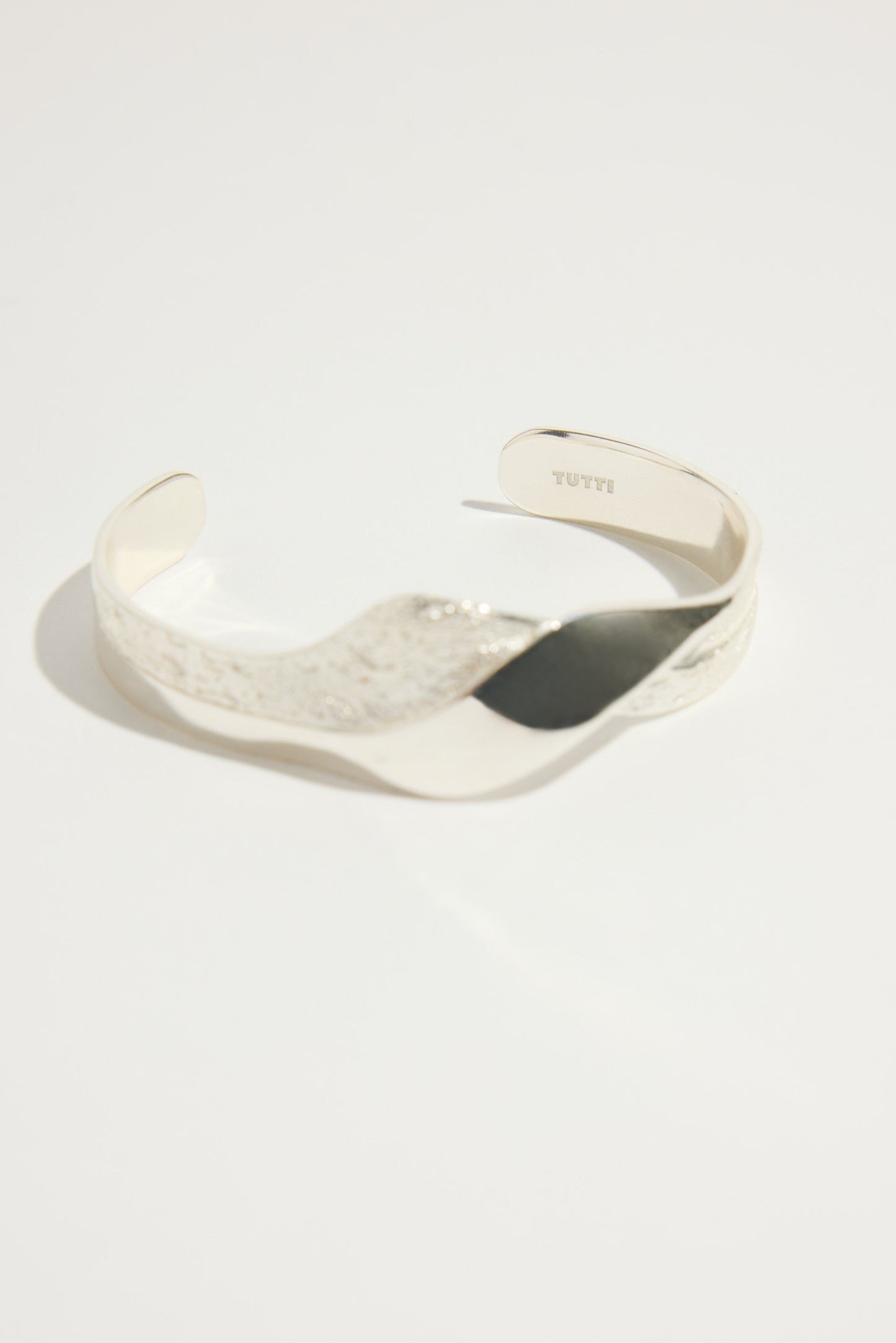 Tutti Wave Bangle