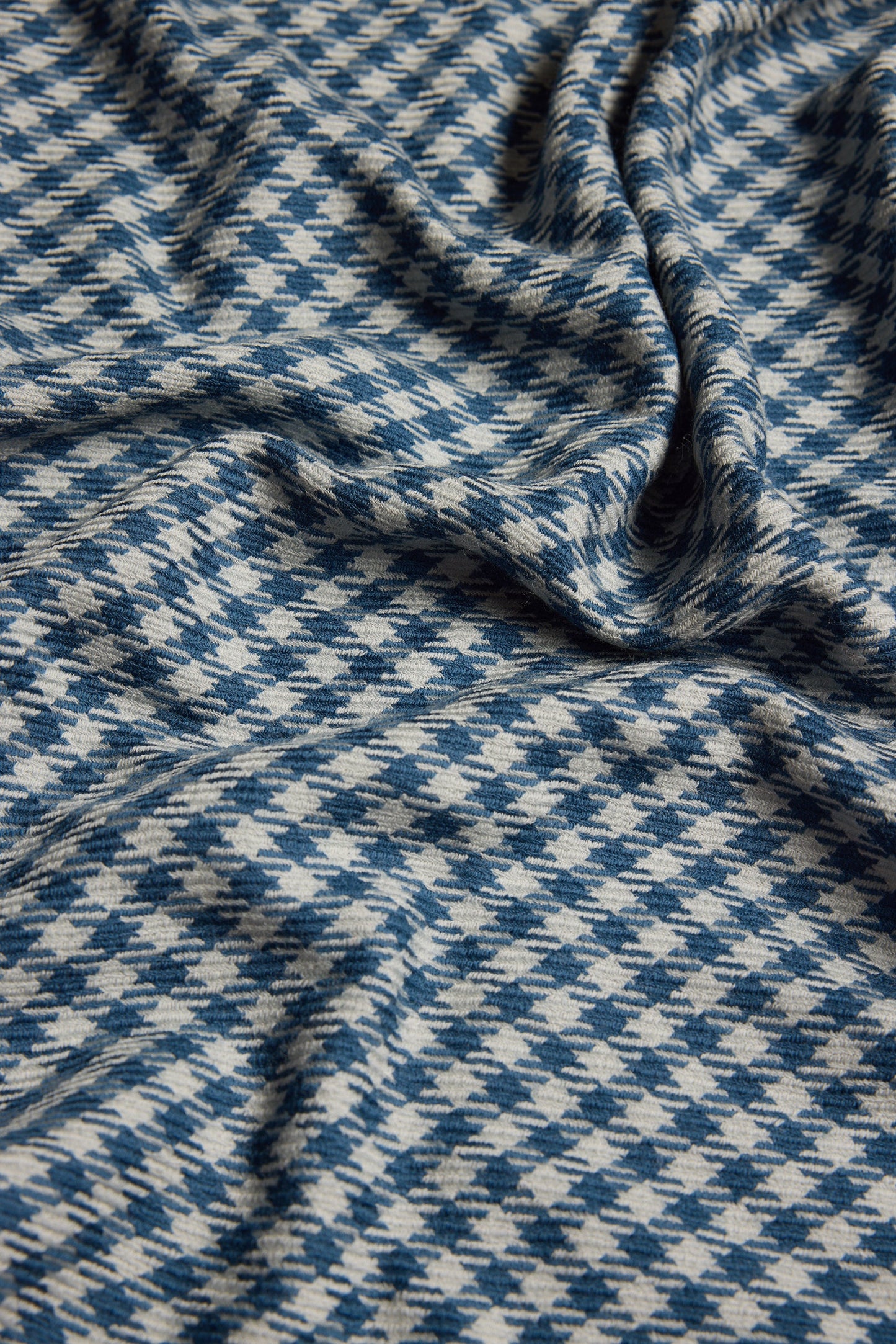 The Lightweight Wool Scarf